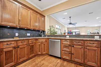 2334 Camden Drive, Houston, TX 77021 - Photo 13