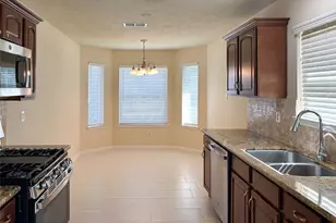 29219 Waltham St, Spring, TX 77386 - Photo 5