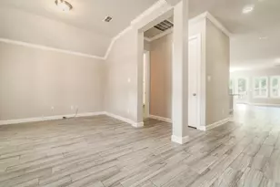 9615 Spring Ct, Iowa Colony, TX 77583 - Photo 5