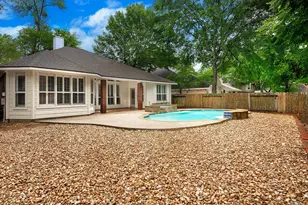 203 S Brooksedge Cir, The Woodlands, TX 77382 - Photo 23