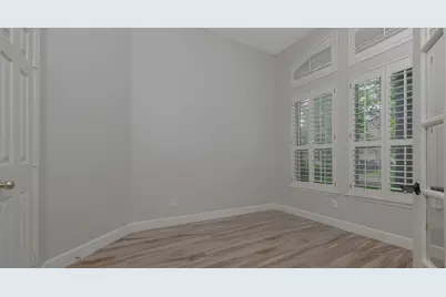 203 S Brooksedge Circle, The Woodlands, TX 77382 - Photo 5