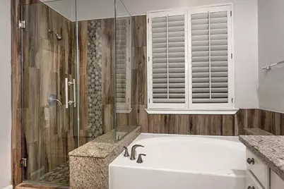 203 S Brooksedge Circle, The Woodlands, TX 77382 - Photo 19