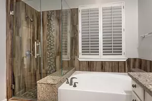 203 S Brooksedge Cir, The Woodlands, TX 77382 - Photo 19