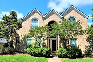 117 S Laguna Pointe Dr, League City, TX 77573 - Photo 1