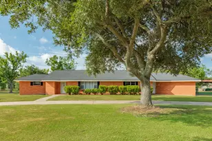 2922 County Rd 209, Danbury, TX 77534 - Photo 1