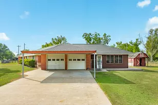 2922 County Rd 209, Danbury, TX 77534 - Photo 11