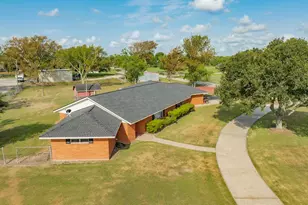 2922 County Rd 209, Danbury, TX 77534 - Photo 5