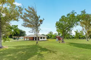 2922 County Rd 209, Danbury, TX 77534 - Photo 11