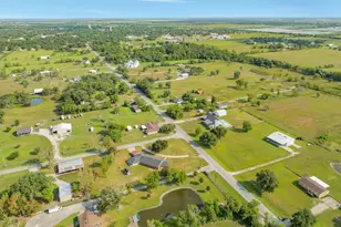 2922 County Rd 209, Danbury, TX 77534 - Photo 7