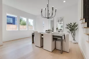 902 E 25th St, Houston, TX 77009 - Photo 11