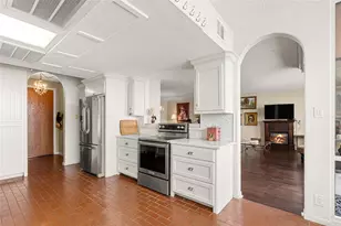 5150 Hidalgo St, Houston, TX 77056 - Photo 9