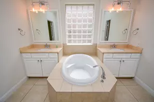 11 Waterfall Way, Tomball, TX 77375 - Photo 19