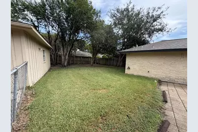 5850 Paisley Street, Houston, TX 77096 - Photo 23