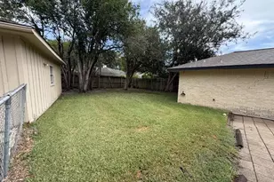 5850 Paisley St, Houston, TX 77096 - Photo 23