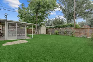 1810 Locksford St, Houston, TX 77008 - Photo 15