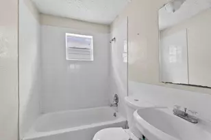 3502 Europa St, Houston, TX 77022 - Photo 5