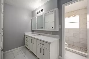 4800 Burning Tree Dr, Baytown, TX 77521 - Photo 23