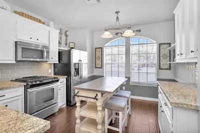 1908 Hunnington Drive, Conroe, TX 77303 - Photo 11