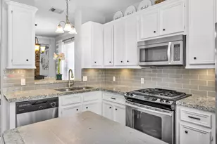 1908 Hunnington Dr, Conroe, TX 77303 - Photo 13