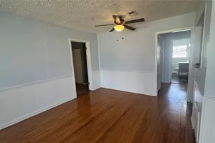 209 Lakewood Dr, Baytown, TX 77520 - Photo 9