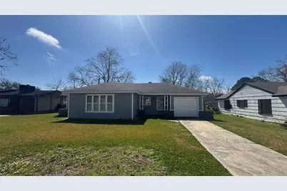 209 Lakewood Drive, Baytown, TX 77520 - Photo 13