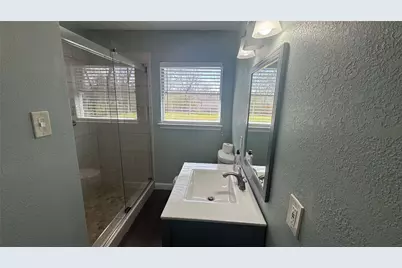 209 Lakewood Drive, Baytown, TX 77520 - Photo 7