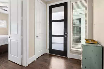 419 T C Jester Boulevard, Houston, TX 77007 - Photo 5