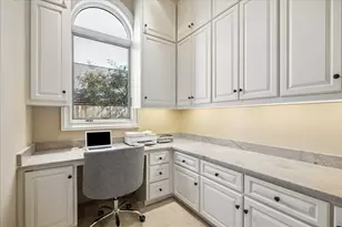 107 Willowend Dr, Hunters Creek Village, TX 77024 - Photo 19