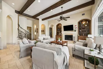 107 Willowend Drive, Hunters Creek Village, TX 77024 - Photo 3