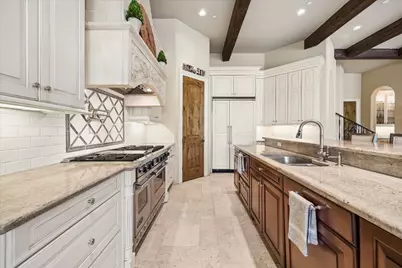 107 Willowend Drive, Hunters Creek Village, TX 77024 - Photo 3