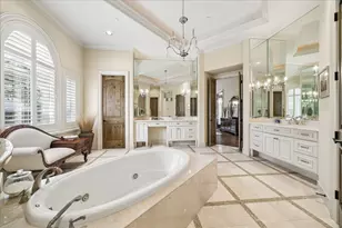 107 Willowend Dr, Hunters Creek Village, TX 77024 - Photo 23