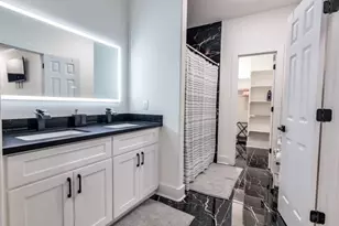 4013 Falls St, Houston, TX 77026 - Photo 15