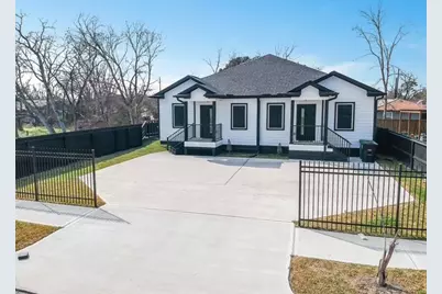 4013 Falls Street #A, Houston, TX 77026 - Photo 1