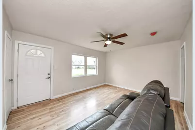 10506 Sierra Drive, Houston, TX 77051 - Photo 13
