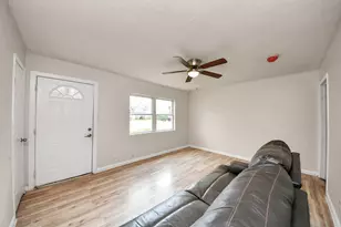 10506 Sierra Dr, Houston, TX 77051 - Photo 13
