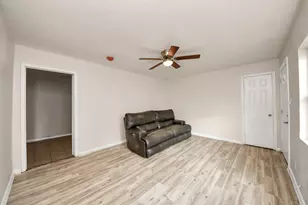 10506 Sierra Dr, Houston, TX 77051 - Photo 11