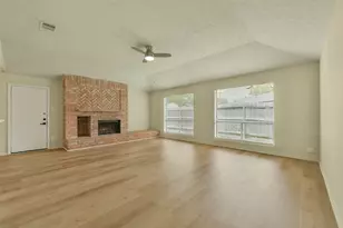 2775 Glen Haven Dr, League City, TX 77573 - Photo 3