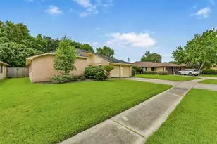 2775 Glen Haven Dr, League City, TX 77573 - Photo 35