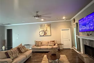 8150 Sharondale Dr, Houston, TX 77033 - Photo 5
