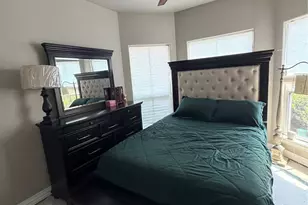 8150 Sharondale Dr, Houston, TX 77033 - Photo 11