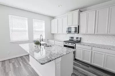 10005 Brickhouse Drive, Houston, TX 77080 - Photo 9
