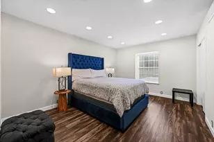 2601 Bellefontaine St, Houston, TX 77025 - Photo 9