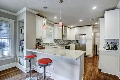 801 Le Green Street, Houston, TX 77008 - Photo 3
