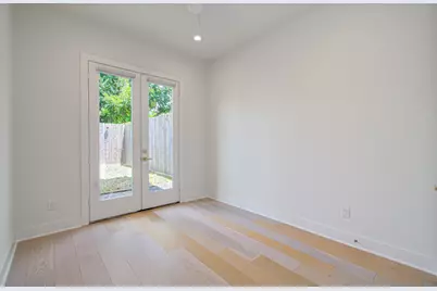 3107 Webster Street #B, Houston, TX 77004 - Photo 7