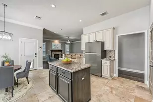 901 High Ridge Cir, Friendswood, TX 77546 - Photo 11