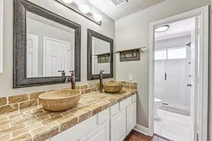 901 High Ridge Cir, Friendswood, TX 77546 - Photo 21