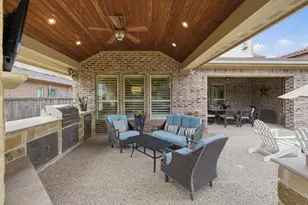 6 Birch Canoe Dr, The Woodlands, TX 77375 - Photo 45