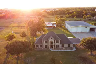 623 Barkaloo Rd, Baytown, TX 77521 - Photo 1