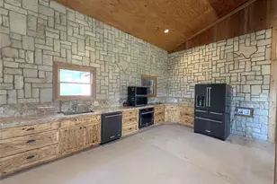 623 Barkaloo Rd, Baytown, TX 77521 - Photo 11