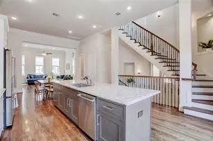 1348 W 25th St, Houston, TX 77008 - Photo 19